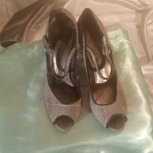 Predictions Black and Gray Houndstooth Plaid Peep-Toe Heels